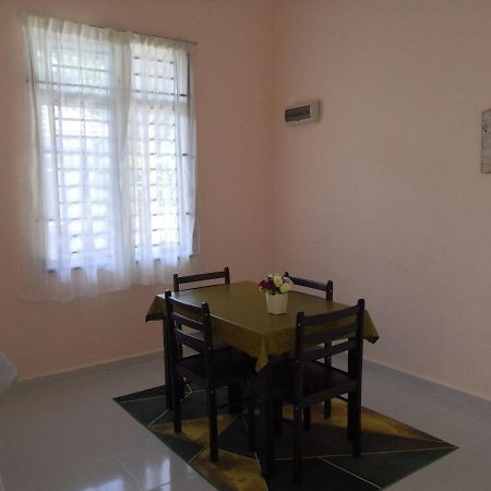 Ummi'S Homestay Besut Kuala Besut Zewnętrze zdjęcie