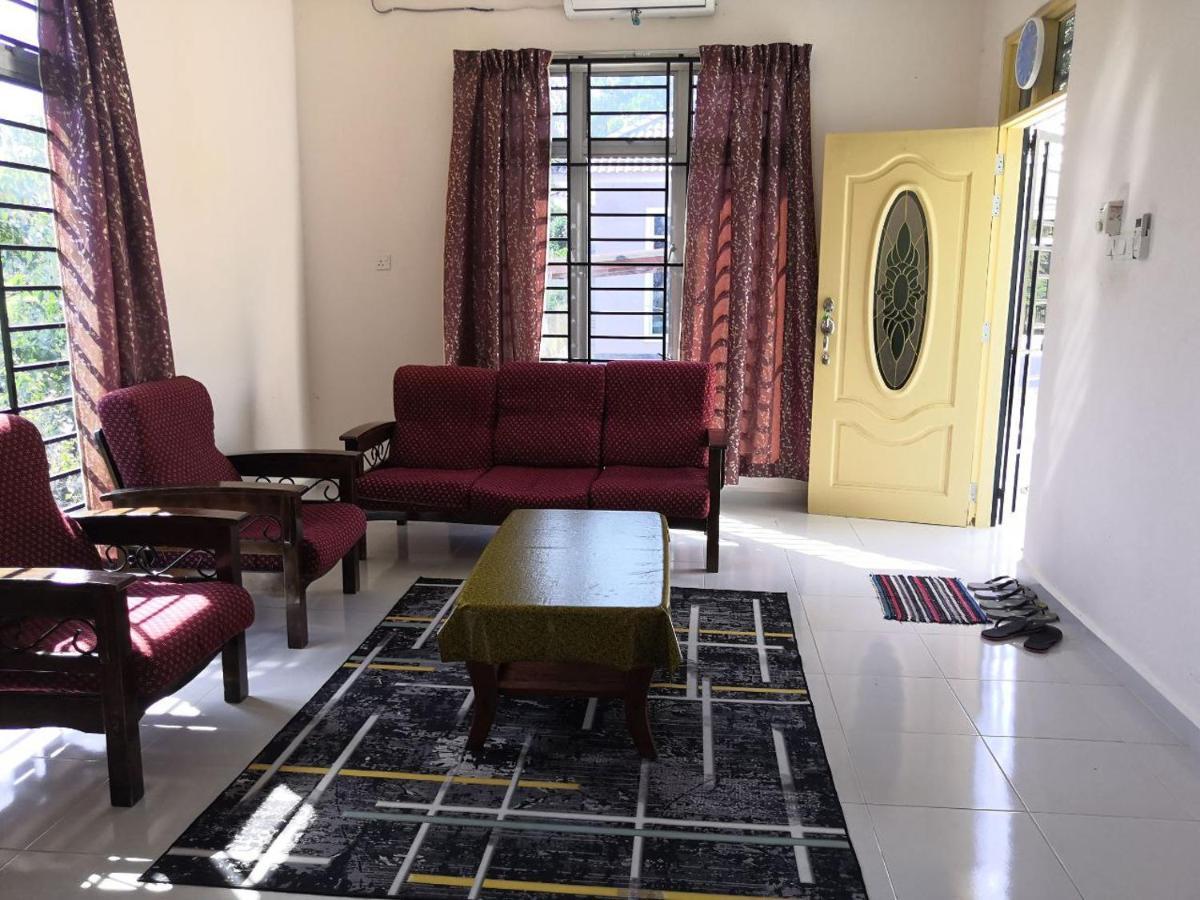 Ummi'S Homestay Besut Kuala Besut Zewnętrze zdjęcie